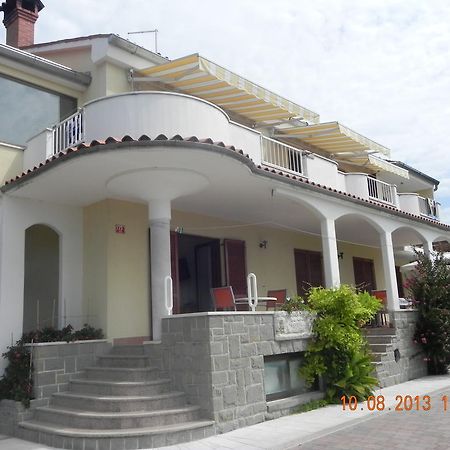 Rooms And Apartments Roza Portorož Kültér fotó