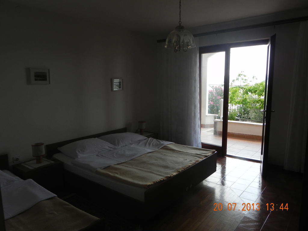 Rooms And Apartments Roza Portorož Kültér fotó
