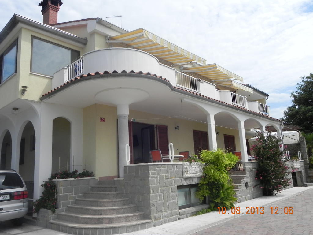 Rooms And Apartments Roza Portorož Kültér fotó